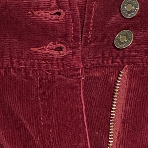 Jeanology Collection Maroon Corduroy Skirt Size 14 - Straight Line Silhouette - Picture 5 of 6